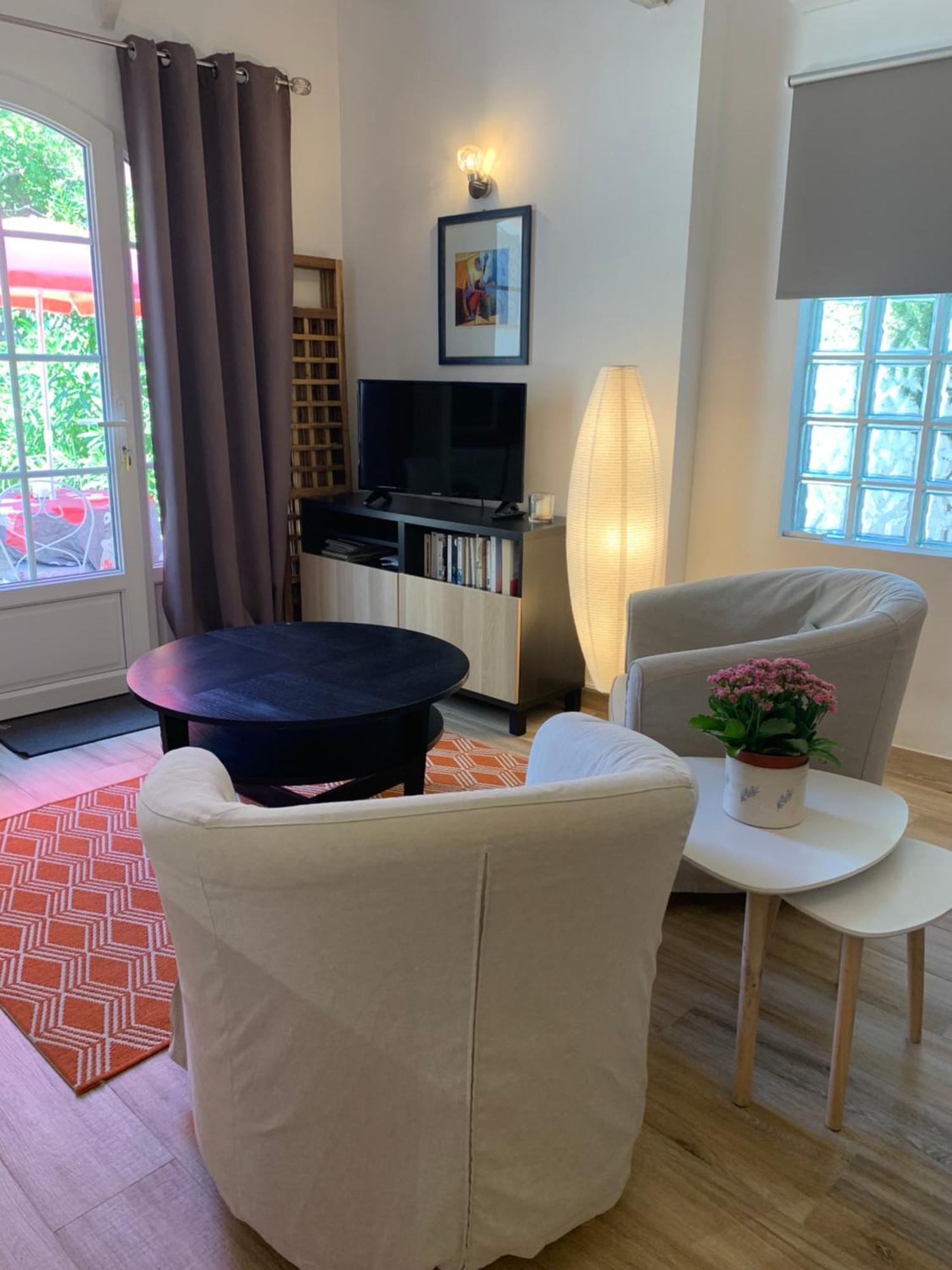 Studio Independant, Front De Mer Et Plage A 200M Antibes Ngoại thất bức ảnh